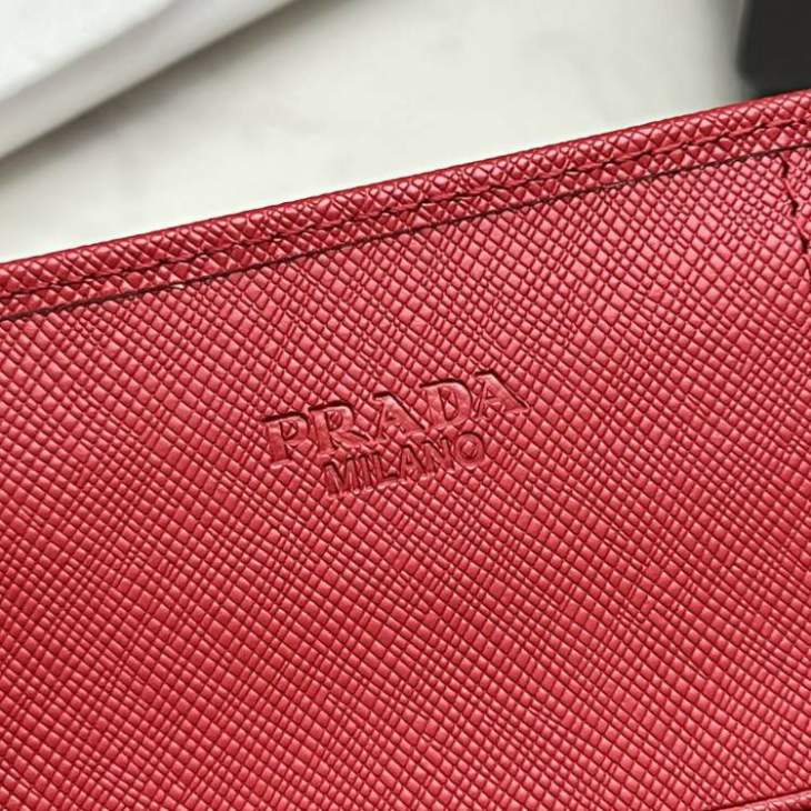 Picture of Prada Wallets _SKUfw167306276fw